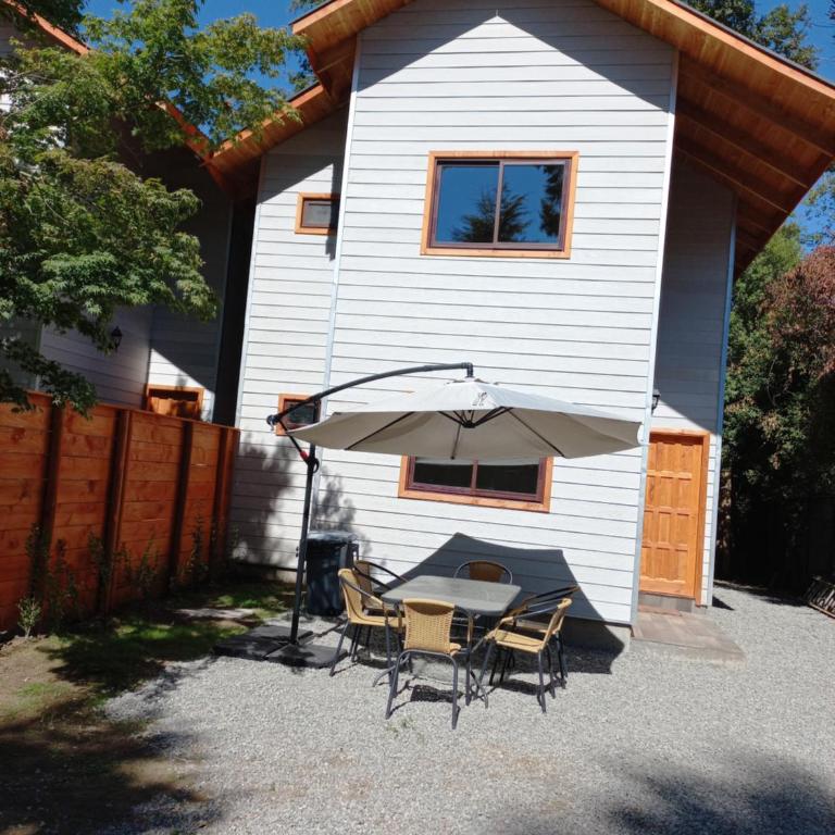 Cabañas Mulpun - Three-Bedroom House - 1