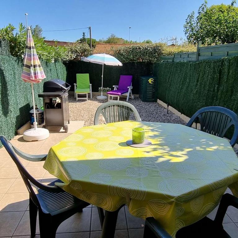 Pavillon pour 6 avec terrasse à Valras-Plage - FR-1-701-4 - Apartment - 4