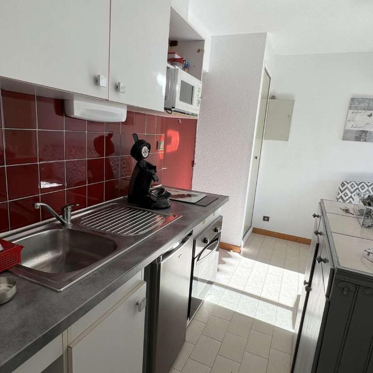 T2 Centre-Ville avec Climatisation, Proche Plage, 4 Pers - FR-1-701-28 - Apartment - 10