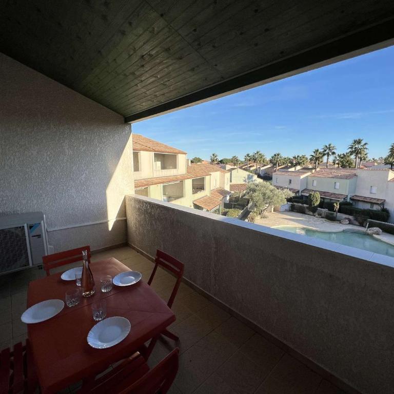Appartement T3 avec Piscine, Clim, Terrasse, Parking Privé – À 600m de la Plage, 6 Pers. - FR-1-701-14 - Apartamento - 3