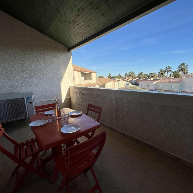 Appartement T3 avec Piscine, Clim, Terrasse, Parking Privé – À 600m de la Plage, 6 Pers. - FR-1-701-14 - Apartamento - 4