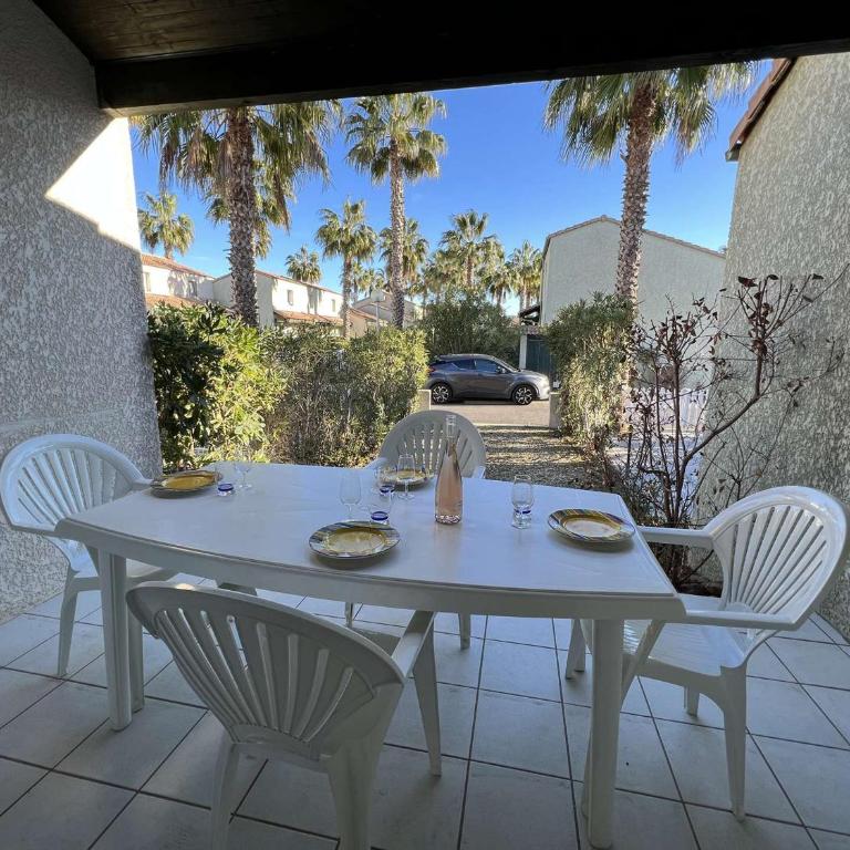 Pavillon à Valras-Plage avec Piscine, Jardinet, Proche Plage et Commerces, Capacité 6 Personnes - FR-1-701-23 - Appartamento - 4