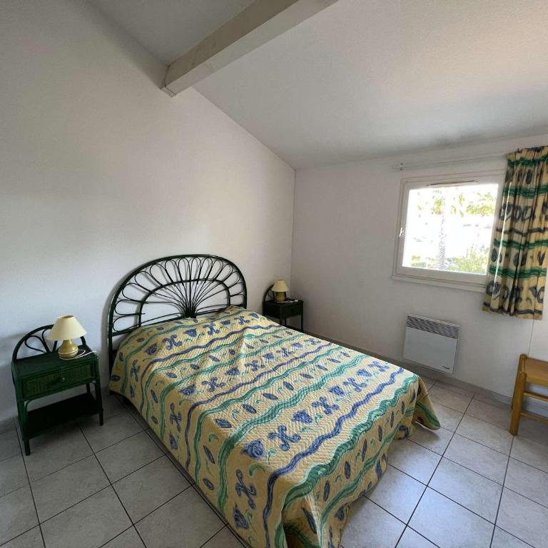 Pavillon à Valras-Plage avec Piscine, Jardinet, Proche Plage et Commerces, Capacité 6 Personnes - FR-1-701-23 - Appartamento - 16