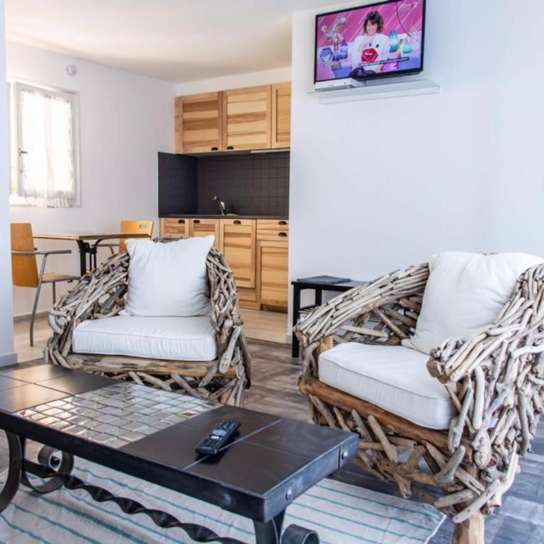 Magnifique T2 à Balaruc-les-Bains avec Balcon, WiFi et Animaux Bienvenus - FR-1-503-143 - Apartment - 4