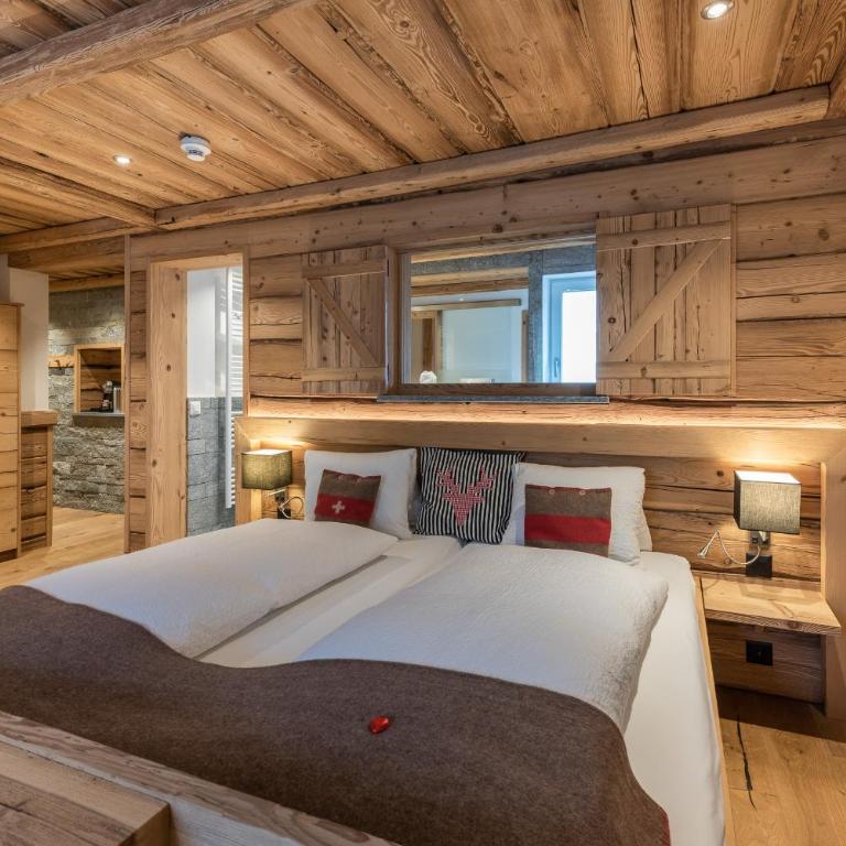 Hotel Crusch Alba Zernez - Deluxe Doppelzimmer Alpenchic mit Balkon und Bergblick - 3