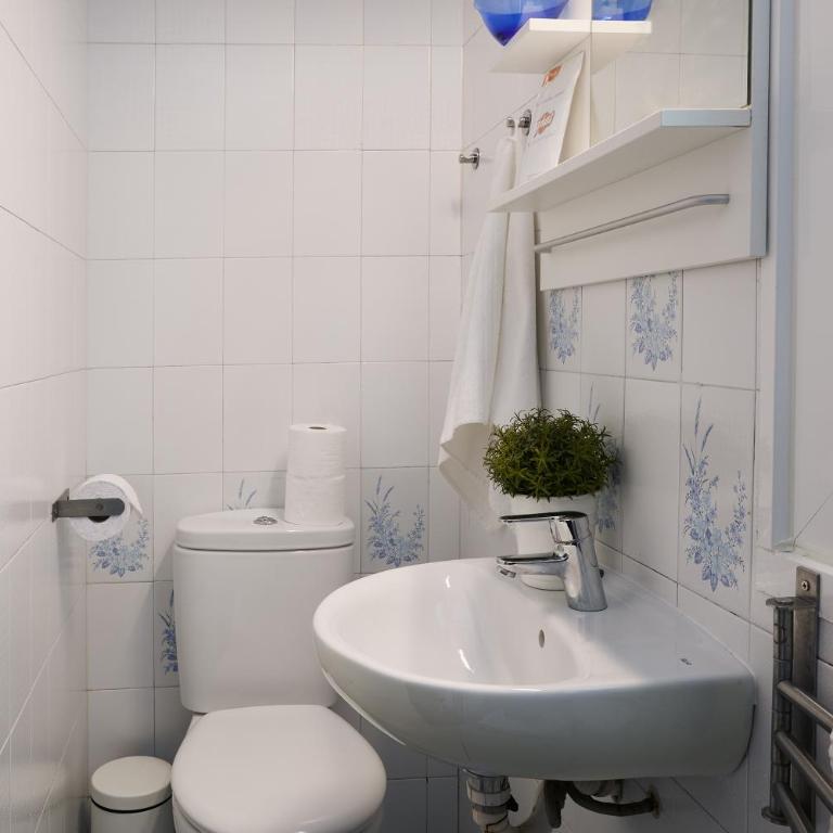 Gracia Apartment - Two-Bedroom Apartment - 13