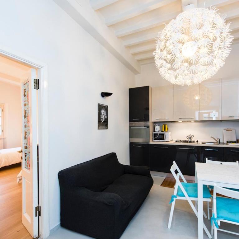 Pitti Three - Two-Bedroom Apartment - 5