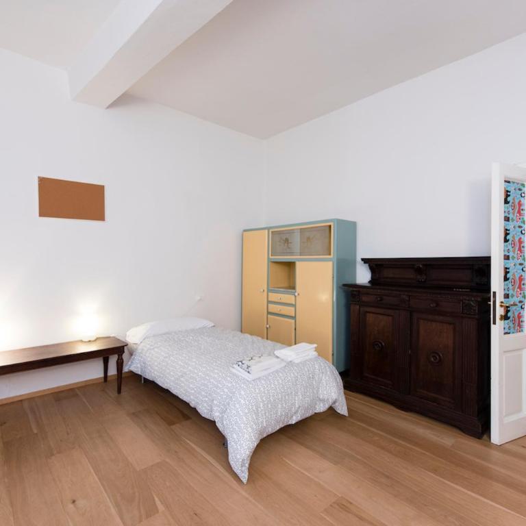 Pitti Three - Two-Bedroom Apartment - 13