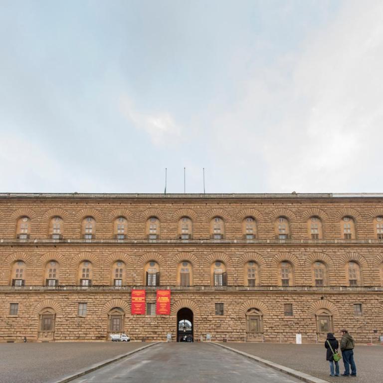 Pitti Three - Two-Bedroom Apartment - 24