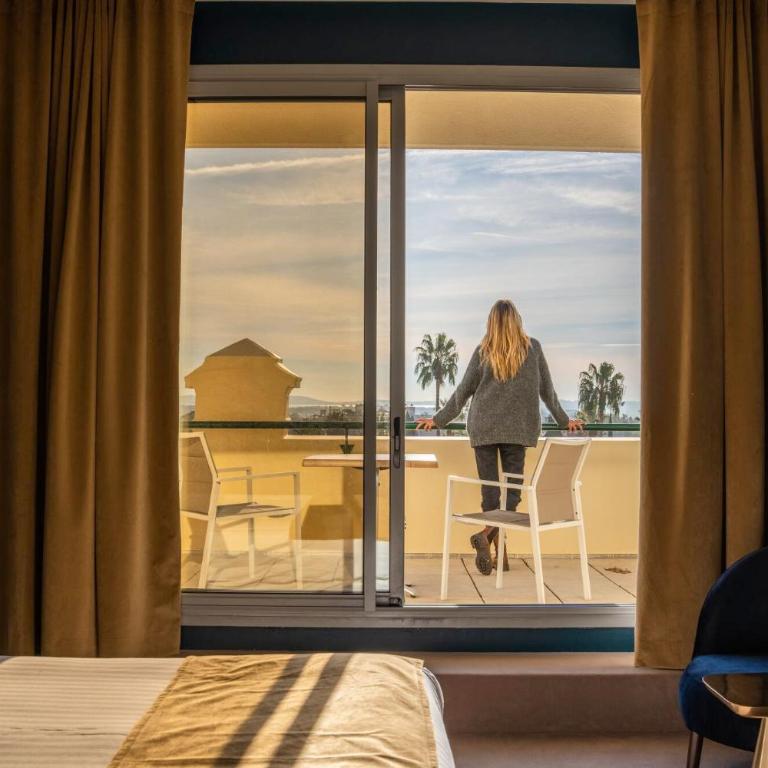 Casino Hôtel des Palmiers - Chambre Double Confort avec Terrasse - 1
