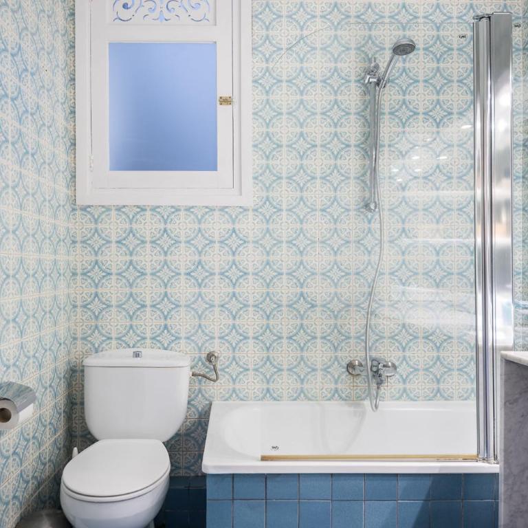 Spacious 3 bed Apt in the heart of Sant Antoni, Barcelona - Apartamento de 3 dormitorios - 21