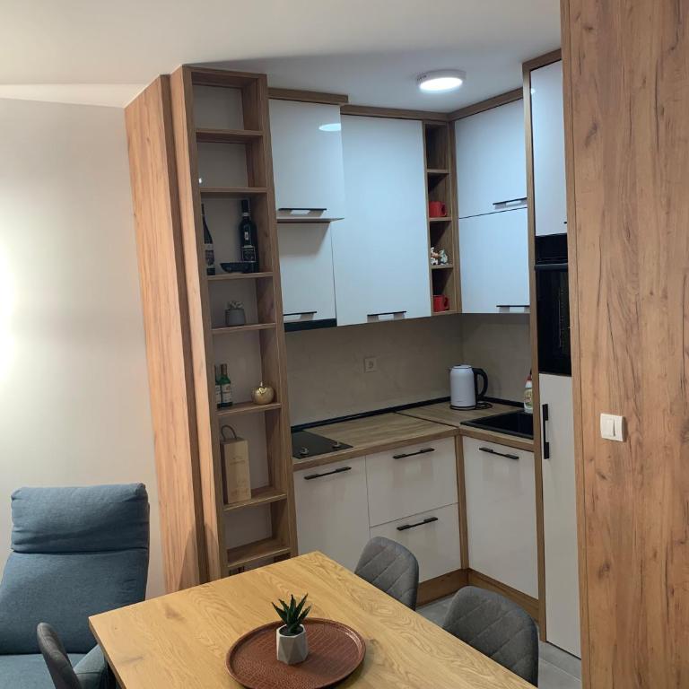 Latika Divcibare - Apartman sa 1 Spavaćom Sobom - 7