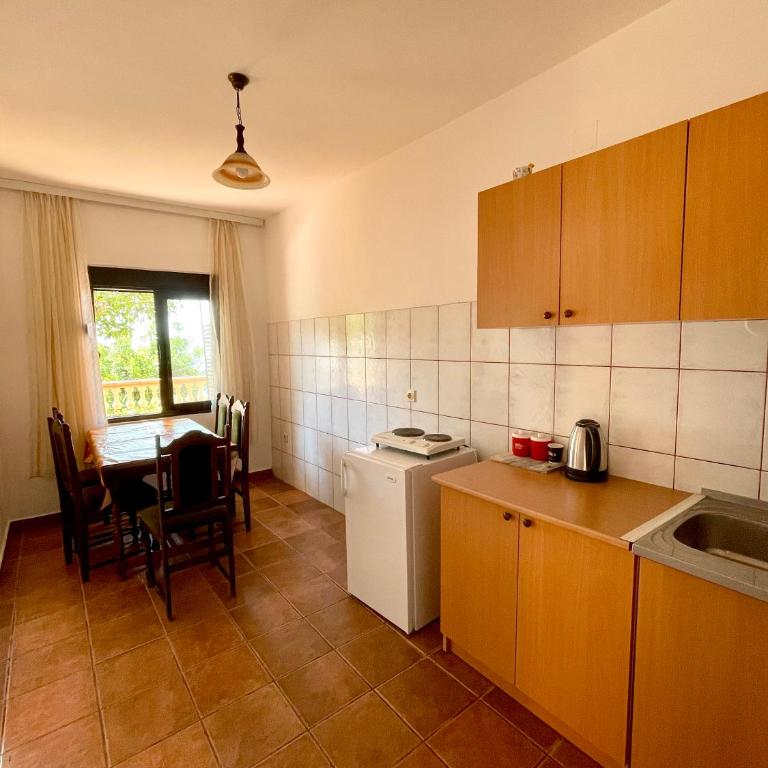 Adriatic Apartments - One-Bedroom Apartment with Balcony - 5
