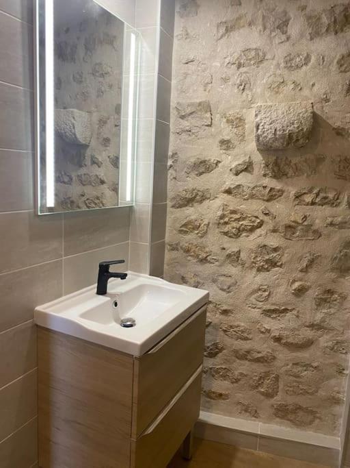 Loft en plein cœur du village - Maison 1 Chambre - 6