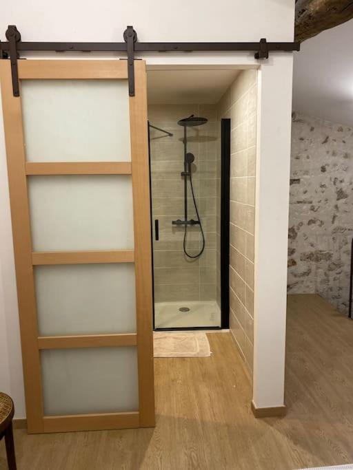 Loft en plein cœur du village - Maison 1 Chambre - 16