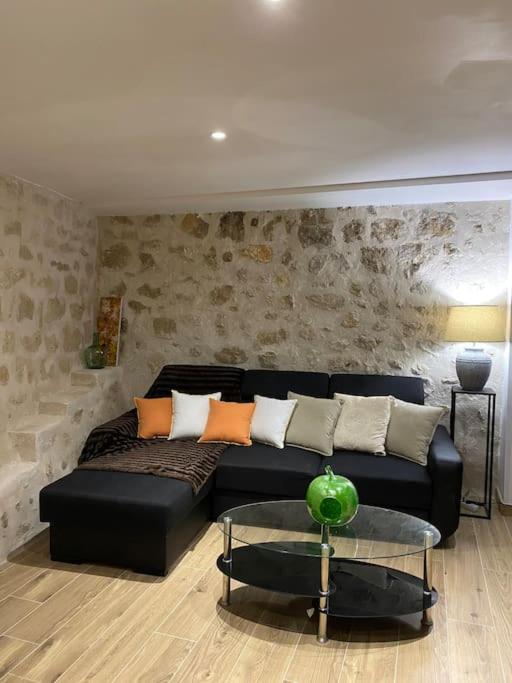 Loft en plein cœur du village - Maison 1 Chambre - 27