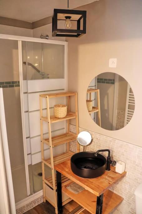 STUDIO EXOTIC - PROCHE GARE - WiFi - NETFLIX - Appartamento con 1 Camera da Letto - 6