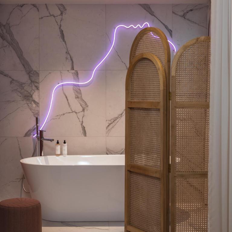 Seven Hotel Paris - Suite avec Jacuzzi - 5