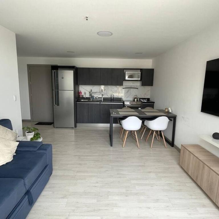 Dpo 2 dorm(parqueadero wifi Netflix)vista pan. UIO - Two-Bedroom Apartment - 6