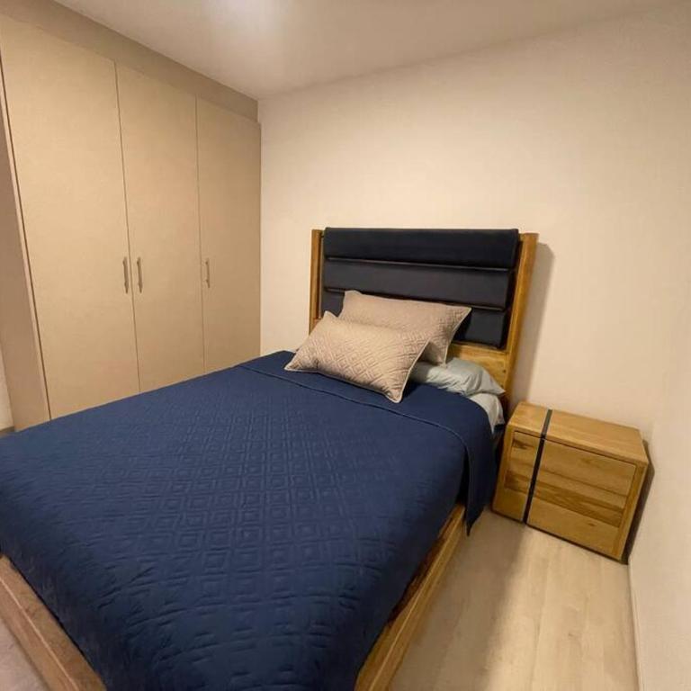 Dpo 2 dorm(parqueadero wifi Netflix)vista pan. UIO - Two-Bedroom Apartment - 14