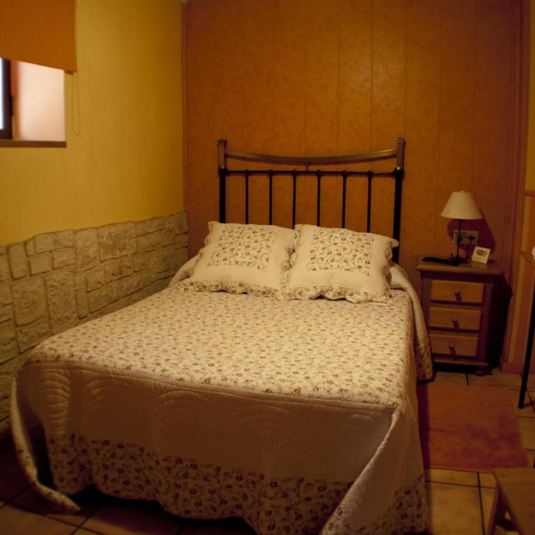 Posada de Peregrinos - Habitación Doble Estándar con baño compartido - 11