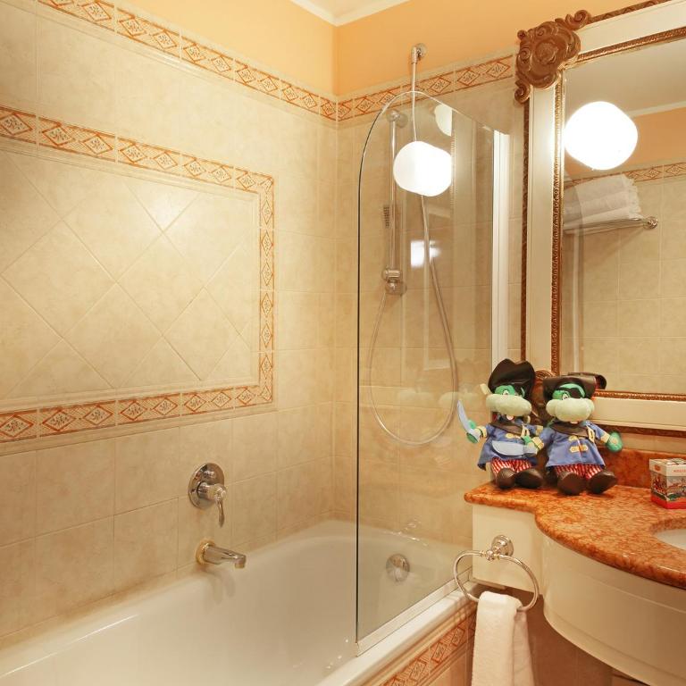Gardaland Hotel - Camera A a Tema Roulette - 2