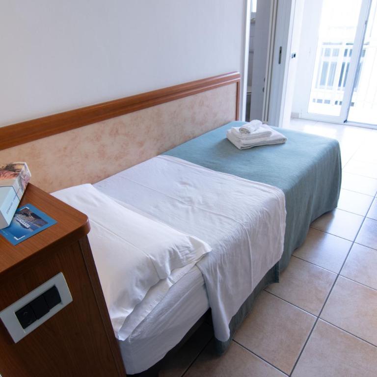 HOTEL ADRIA BEACH - Camera Singola con Vista Mare - 4