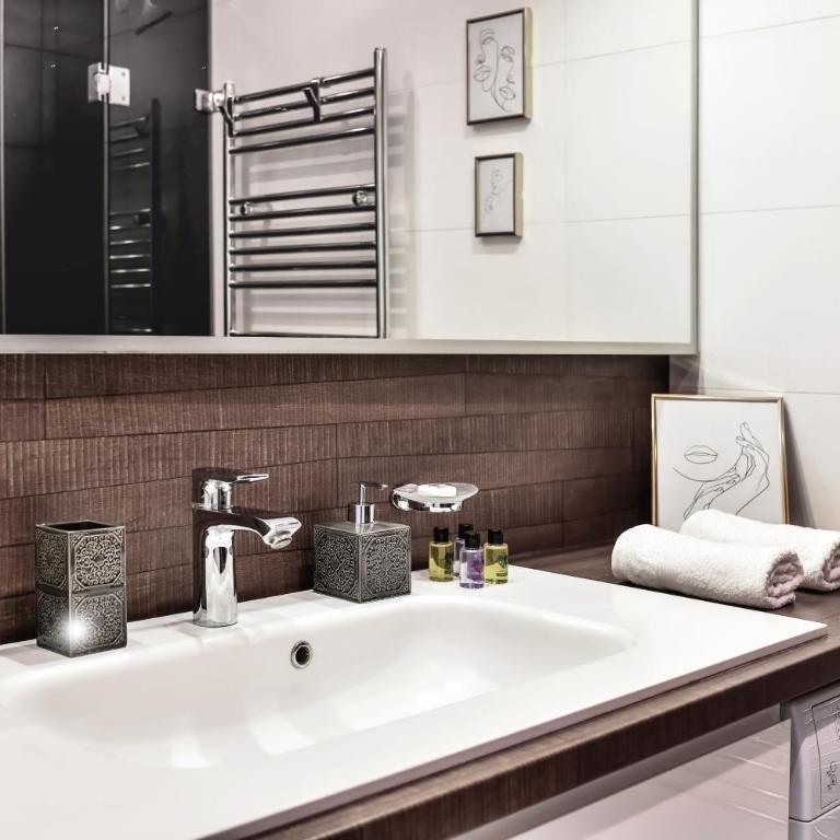 2 bedroom Penthouse in city center, free parking - Apartman sa 2 Spavaće Sobe - 26
