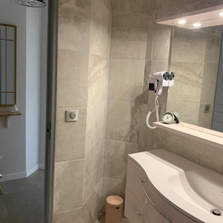 Fréjus plage: appartement cosy à 300m de la mer - Apartment mit 1 Schlafzimmer - 33