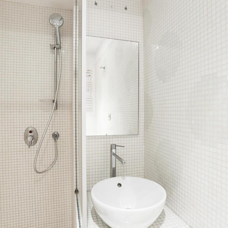 EasyTopStay - Piazza Venezia Charming Penthouse - Appartamento con 2 Camere da Letto - 17