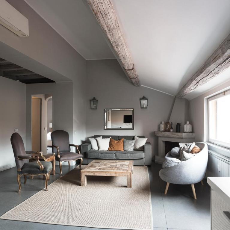 EasyTopStay - Piazza Venezia Charming Penthouse - Appartamento con 2 Camere da Letto - 3