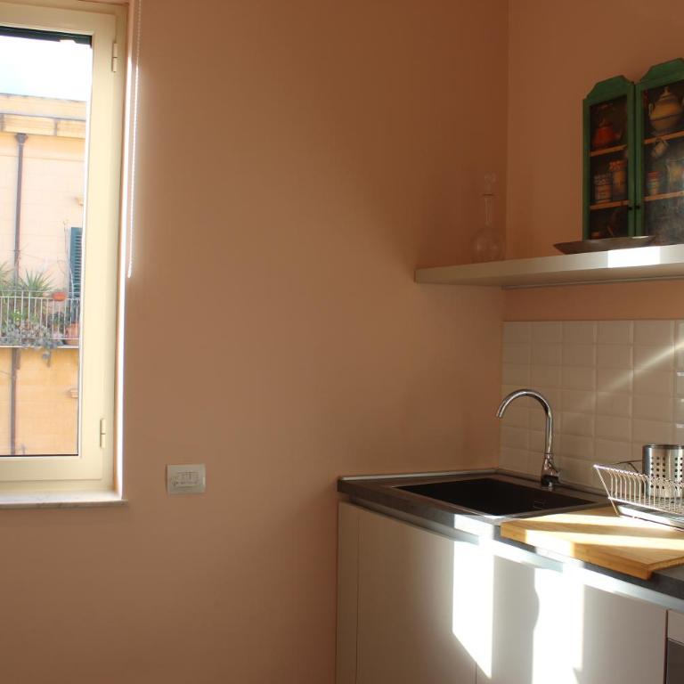 Dimora San Gregorio Luxury Rooms - Deluxe Double Room with Balcony - 19