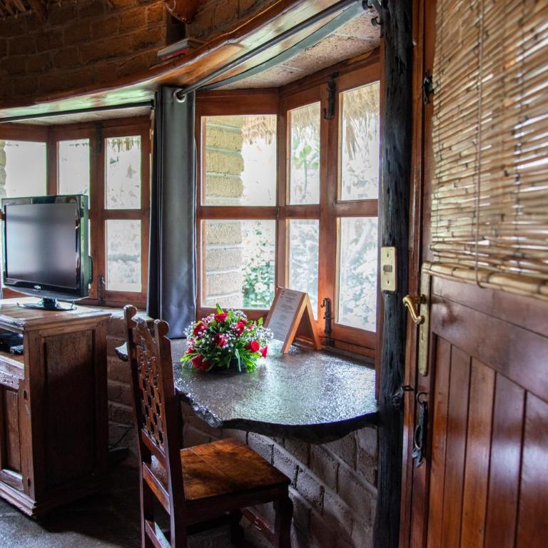 Nirvana Restaurant & Retreat - Junior Suite - 7