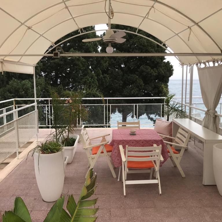 Taormina sul mare casa mediterranea Isola Bella - Appartamento con 1 Camera da Letto - 2