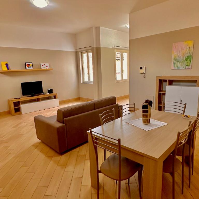 Nobile Dimora - Appartamento con 2 Camere da Letto - 8
