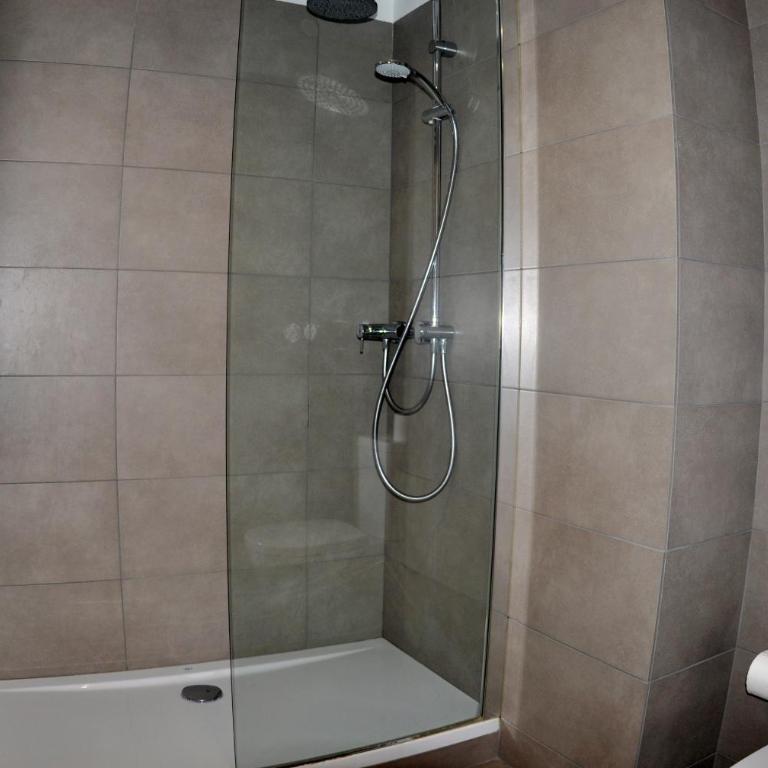 Glasir Homes Barcelona - One-Bedroom Apartment with Balcony - Penthouse - 28