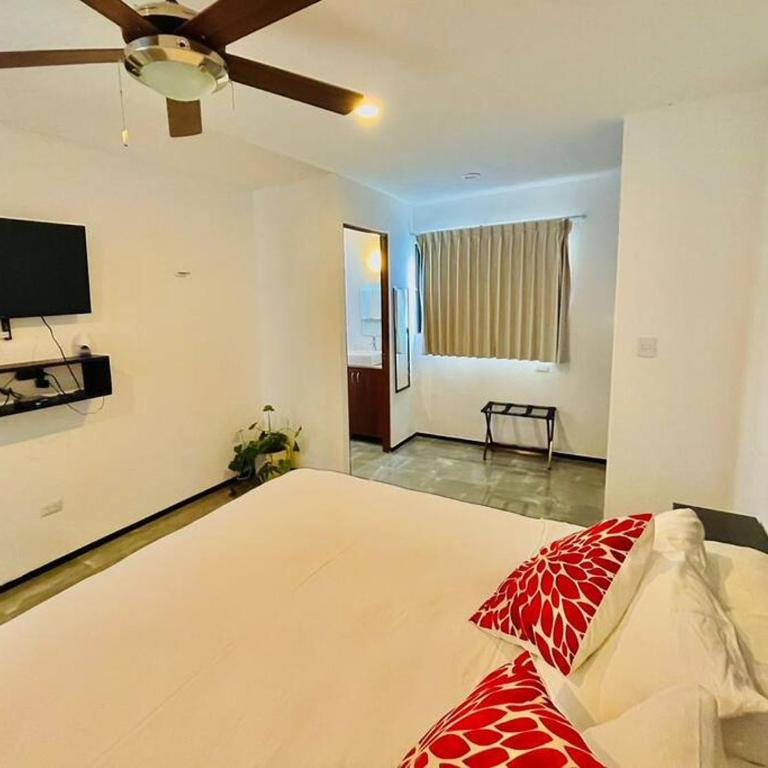 Apartment with excellent location! near Altabrisa - Apartamento de 2 dormitorios - 6