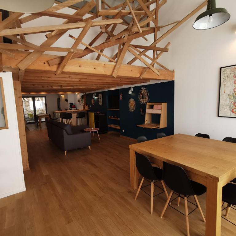 Ancien magasin type loft 145 m2 centre ville - Appartement - Rez-de-Chaussée - 4