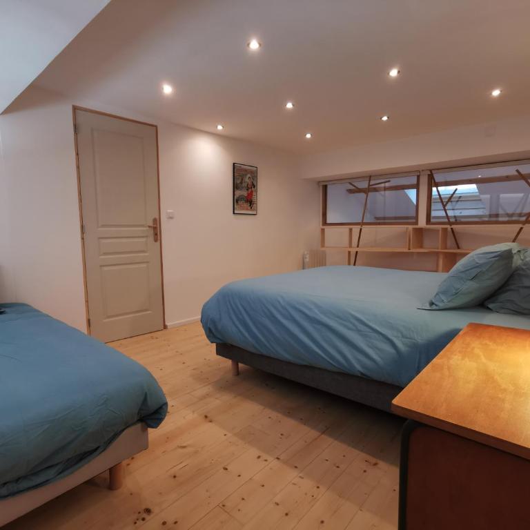 Ancien magasin type loft 145 m2 centre ville - Appartement - Rez-de-Chaussée - 19
