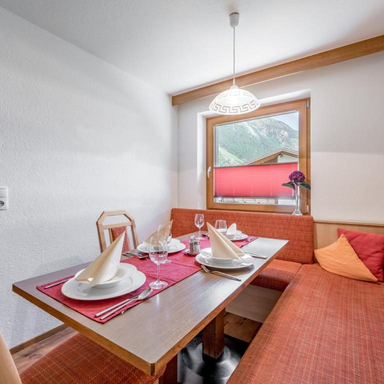 Pension Granbichler - Apartment mit 3 Schlafzimmern und Balkon - 5