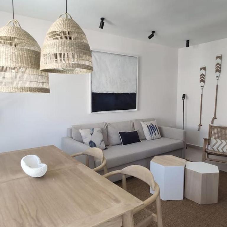 Piso reformado de diseño c/terraza. Playa el Ancla - Apartamento de 2 dormitorios - 7