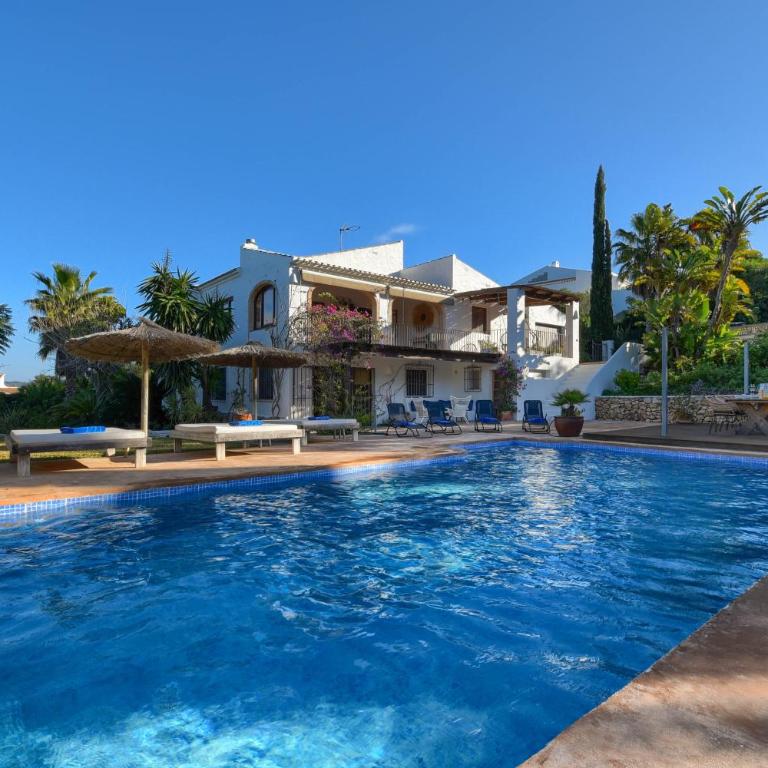Bogira by Aguilarent - Villa - 8
