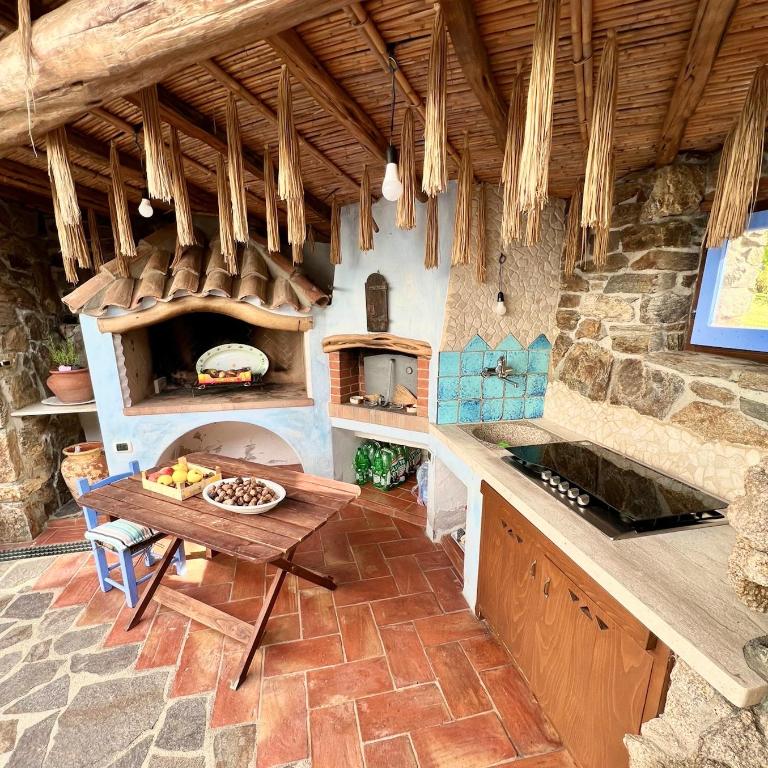ISS Travel, Li Funnesi House - with private garden, air-condition and two bathrooms - Villa con 2 Camere da Letto - 12