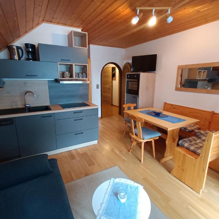 Almhaus Blümel - Deluxe Apartment - 12