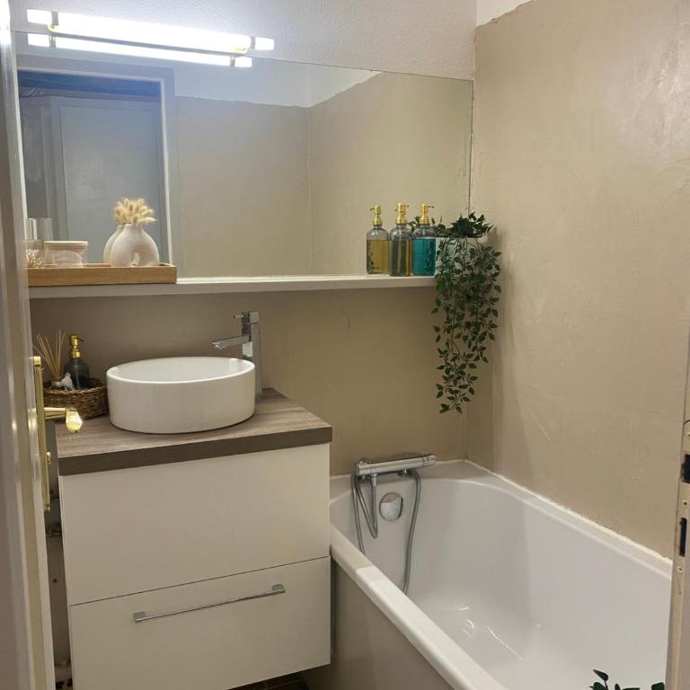 Appartement du Golf Les Bastides piscine et océan - Studio avec Terrasse - 5