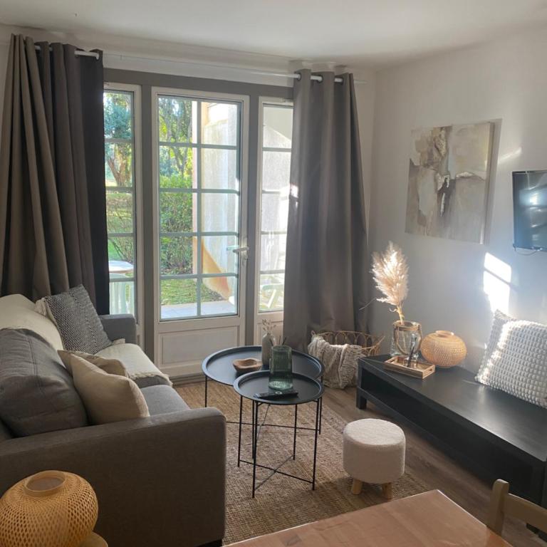 Appartement du Golf Les Bastides piscine et océan - Studio avec Terrasse - 1