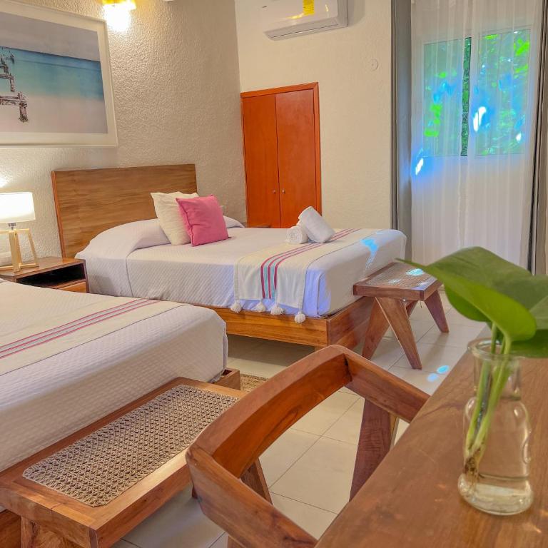 Hotel Hulku - 1 Bedroom Room with Kitchenette - 1