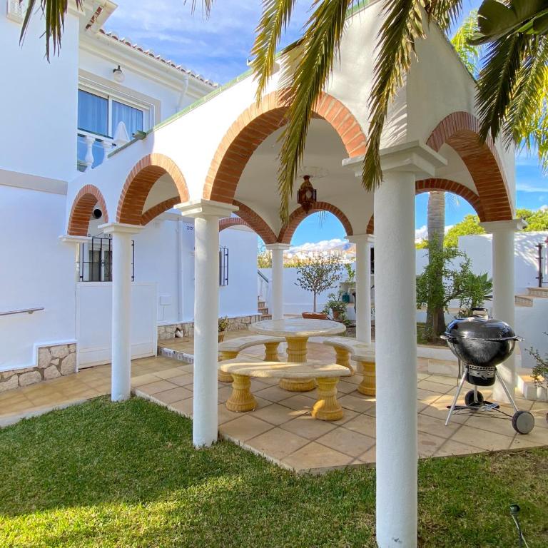Villa Sandra Al Fresco Apartment - Apartment with Terrace - 33