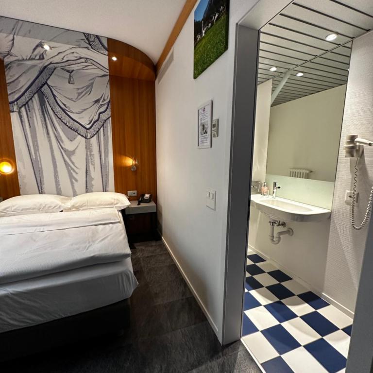 Albergo Carcani by Ketty & Tommy - Budget Single Room with Courtyard View - 3