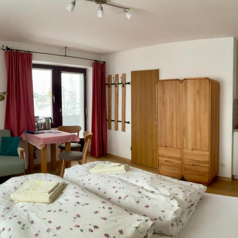 Ferienwohnung Gästehaus Am Buchenbichl - Studio (2 Erwachsene) mit Balkon und Bergblick - 2